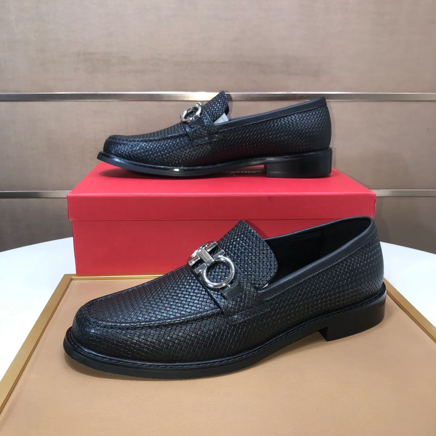 Men's shoes 💰460💰[Ferragamo/Ferragamo] The latest model in the counter. Original imported high-quality cowhide with open sides + imported sheep lining + original luxury metal buckle + original combination outsole. Comparison without pressure 38–44🎉
